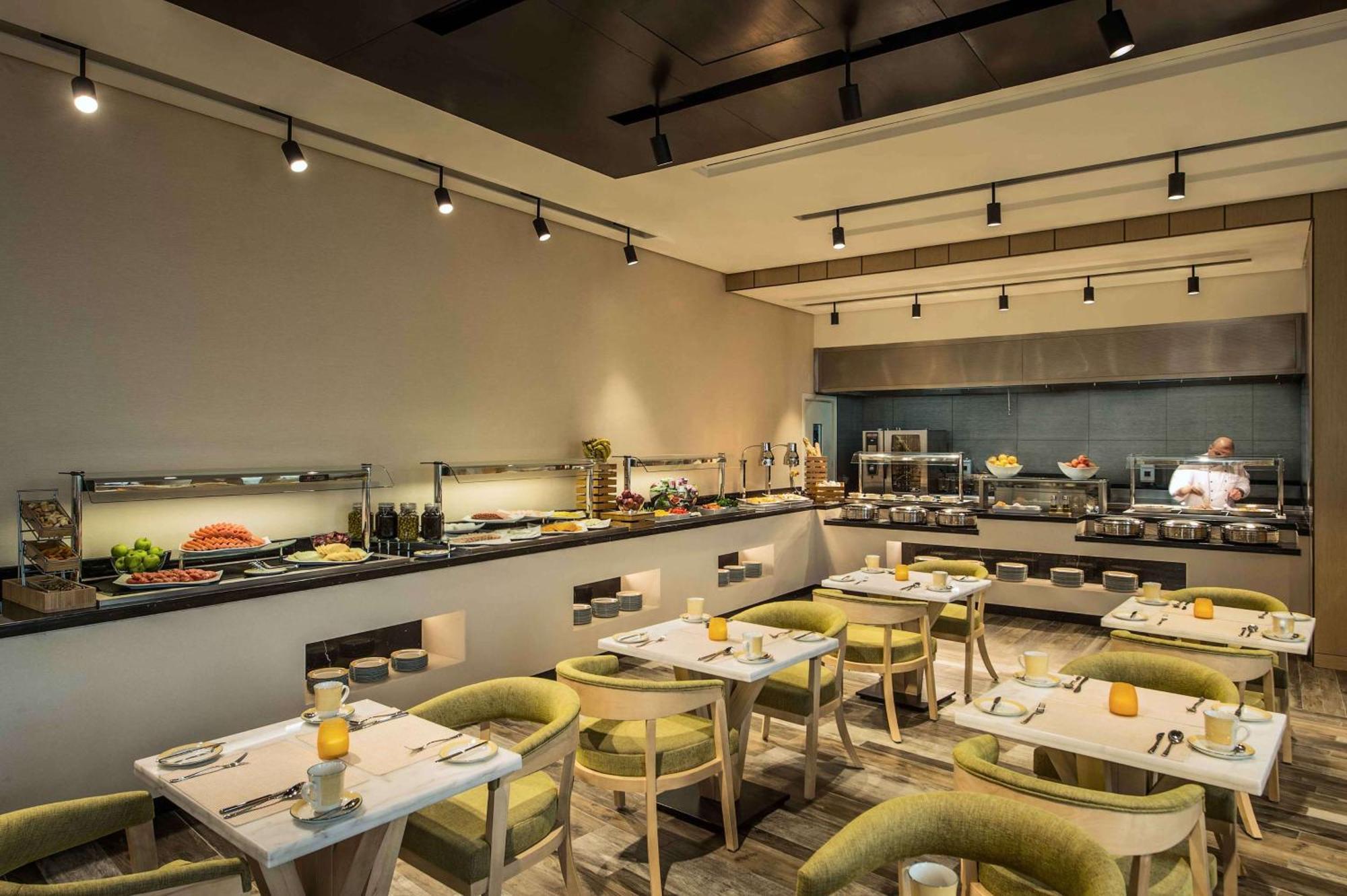 Hilton Garden Inn El-Huber Dış mekan fotoğraf